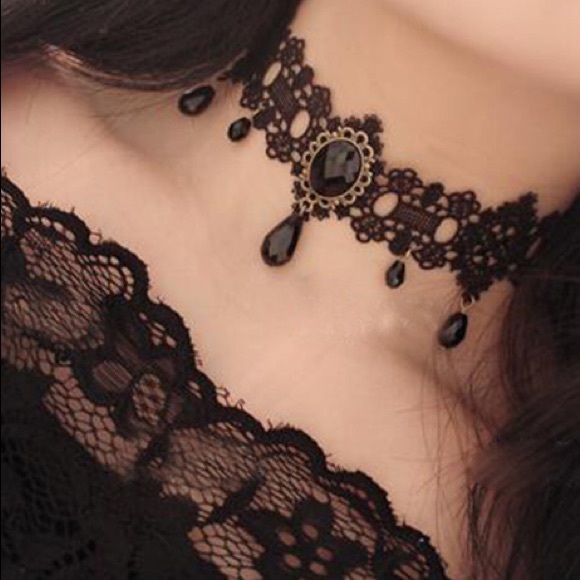 Vintage Lace Choker - Picture 2 of 2